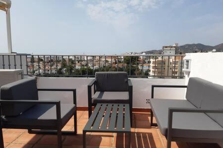 Amplio Apartamento Con Piscina Cerca De La Playa เนร์คา ภายนอก รูปภาพ